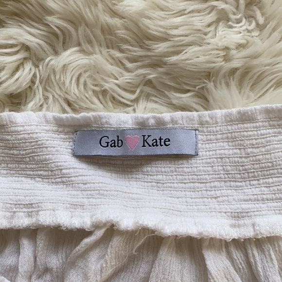 Lac detailing white off the shoulder long sleeve top. - Picture 3 of 3